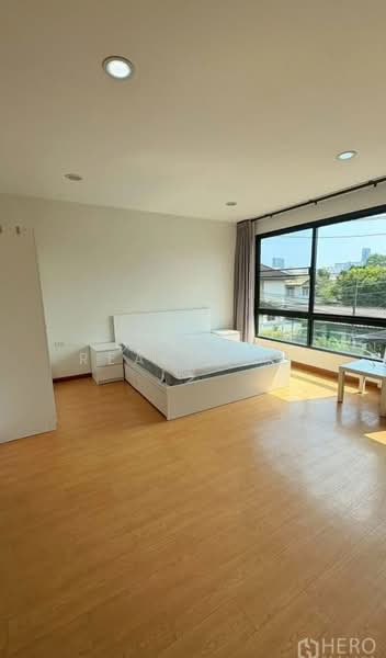 For Rent 4 Bedroom Townhouse in Phra Khanong near BTS Punnawithi, Bangkok HRE00736, Bangkok, Bang Chak, Phra Khanong, Bangkok, 4 Bedrooms, 230 sqm, Townhouse For Rent, by Hero Realtor Co., Ltd., 500298393 - DDproperty.com