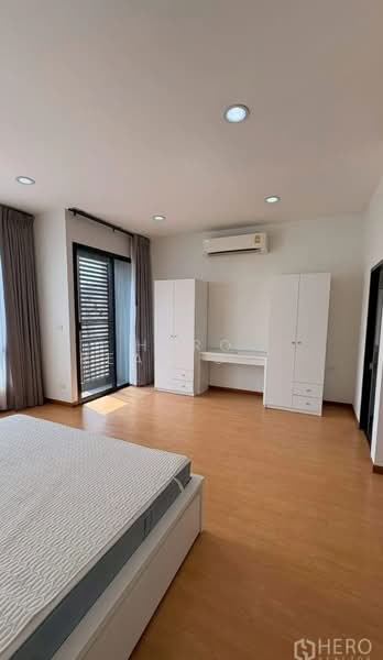 For Rent 4 Bedroom Townhouse in Phra Khanong near BTS Punnawithi, Bangkok HRE00736, Bangkok, Bang Chak, Phra Khanong, Bangkok, 4 Bedrooms, 230 sqm, Townhouse For Rent, by Hero Realtor Co., Ltd., 500298393 - DDproperty.com