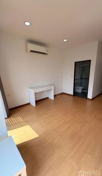 For Rent 4 Bedroom Townhouse in Phra Khanong near BTS Punnawithi, Bangkok HRE00736, กรุงเทพ, บางจาก, พระโขนง, กรุงเทพ, 230 ตร.ม., ทาวน์เฮ้าส์ ให้เช่า, โดย Hero Realtor Co., Ltd., 500298393 - DDproperty.com