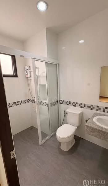 For Rent 4 Bedroom Townhouse in Phra Khanong near BTS Punnawithi, Bangkok HRE00736, กรุงเทพ, บางจาก, พระโขนง, กรุงเทพ, 230 ตร.ม., ทาวน์เฮ้าส์ ให้เช่า, โดย Hero Realtor Co., Ltd., 500298393 - DDproperty.com