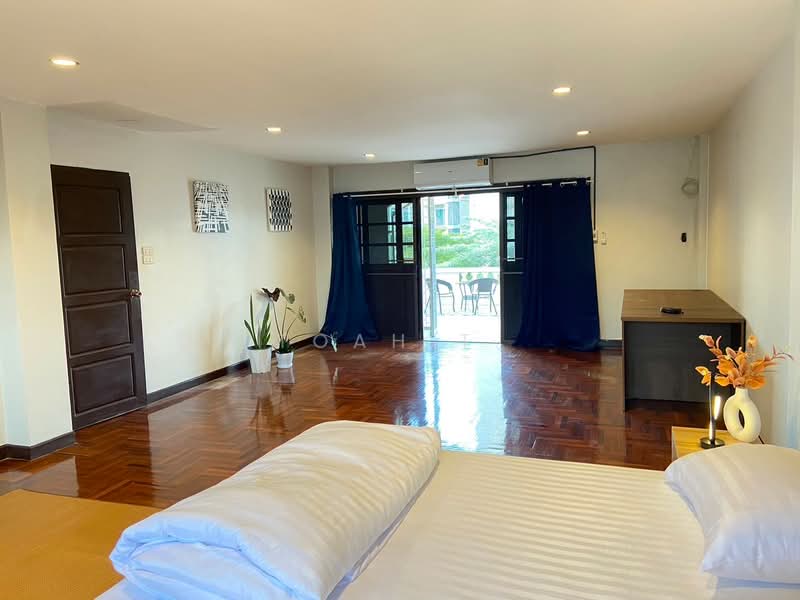 อาคารให้เช่า เอกมัย ทองหล่อ สุขุมวิท : Buildings for rent in Ekkamai, Thonglor, Sukhumvit., Bangkok, Phra Kanong Nua, Watthana, Bangkok, , 450 sqm, Shophouse For Rent, by TOAH T., 500298439 - DDproperty.com
