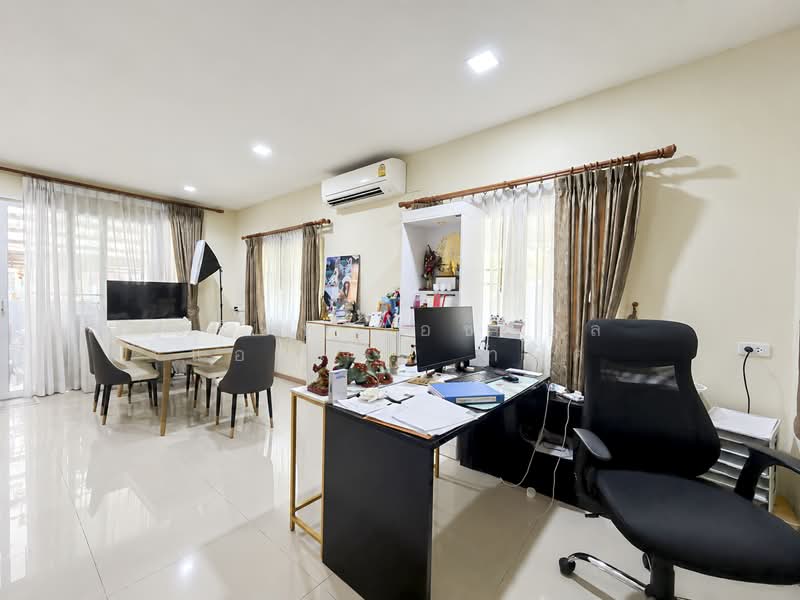 Golden Town Rattanathibet – Bang Phlu BTS Station : โกลเด้น ทาวน์ รัตนาธิเบศร์ – สถานีรถไฟฟ้าบางพลู, นนทบุรี, ถนนบางกรวย-ไทรน้อย, บางรักใหญ่, บางบัวทอง, นนทบุรี, 135 ตร.ม., ทาวน์เฮ้าส์ ขาย, โดย บริษัท เอชแอล แอสเซท จำกัด, 500298550 - DDproperty.com