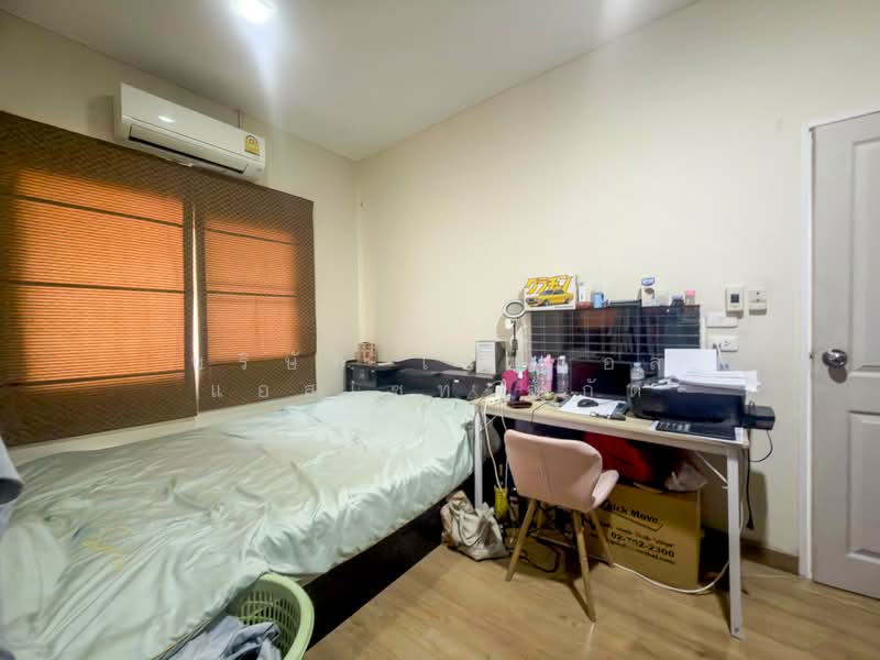 Golden Town Rattanathibet – Bang Phlu BTS Station : โกลเด้น ทาวน์ รัตนาธิเบศร์ – สถานีรถไฟฟ้าบางพลู, นนทบุรี, ถนนบางกรวย-ไทรน้อย, บางรักใหญ่, บางบัวทอง, นนทบุรี, 135 ตร.ม., ทาวน์เฮ้าส์ ขาย, โดย บริษัท เอชแอล แอสเซท จำกัด, 500298550 - DDproperty.com