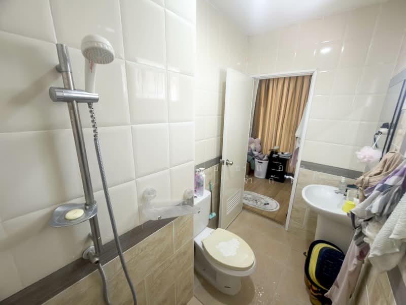Golden Town Rattanathibet – Bang Phlu BTS Station, Nonthaburi, Bang Kruai-Sai Noi Road, Bang Rak Yai, Bang Bua Thong, Nonthaburi, 4 Bedrooms, 135 sqm, Townhouse For Sale, by บริษัท เอชแอล แอสเซท จำกัด, 500298550 - DDproperty.com