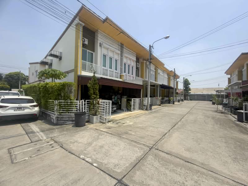 Golden Town Rattanathibet – Bang Phlu BTS Station : โกลเด้น ทาวน์ รัตนาธิเบศร์ – สถานีรถไฟฟ้าบางพลู, นนทบุรี, ถนนบางกรวย-ไทรน้อย, บางรักใหญ่, บางบัวทอง, นนทบุรี, 135 ตร.ม., ทาวน์เฮ้าส์ ขาย, โดย บริษัท เอชแอล แอสเซท จำกัด, 500298550 - DDproperty.com