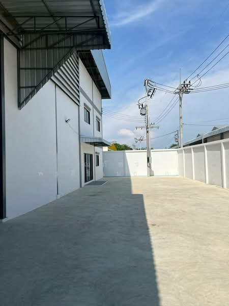 ให้เช่า โรงงาน/โกดัง พร้อมออฟฟิศ โกดัง 2หลังติดกัน กระทุ่มแบน สมุทรสาคร(TW8-18026), สมุทรสาคร, สวนหลวง, กระทุ่มแบน, สมุทรสาคร, 4,000 ตร.ม., โกดัง-โรงงาน ให้เช่า, โดย ณภัทร พรสิริเมธากุล, 500298596 - DDproperty.com