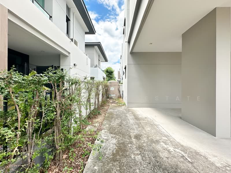 Bangkok Boulevard Donmueang-Chaengwattana, Bangkok, Nawong Pracha Phatthana Road, Si Khan, Don Mueang, Bangkok, 4 Bedrooms, 356 sqm, Single Detached House For Sale, by Haus Living Estate, 500298672 - DDproperty.com