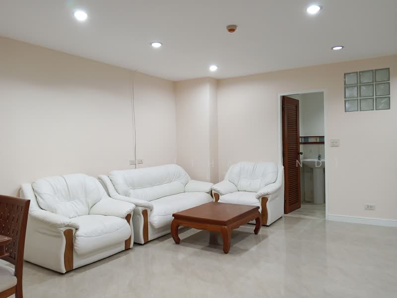 Kasemsuk Mansion, Bangkok, Khong Tan, Khlong Toei, Bangkok, 3 Bedrooms, 150 sqm, Condo For Rent, by Fazwaz (Thailand) Co., Ltd., 500298673 - DDproperty.com