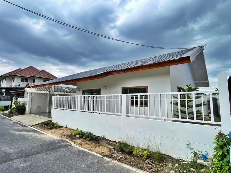 ปีกไม้ 1, Nonthaburi, Bang Khu Rat, Bang Bua Thong, Nonthaburi, 2 Bedrooms, 120 sqm, Single Detached House For Sale, by AJHOMECENTER - คุณจ๋า, 500298690 - DDproperty.com