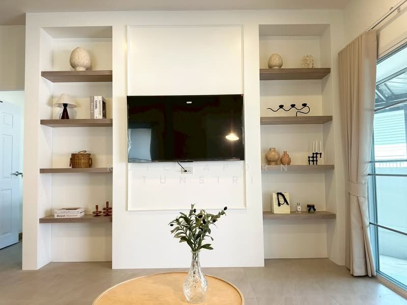บ้านในโครงการ ให้เช่า – ใกล้มีโชคพลาซ่า เพียง 5 นาที ค่าเช่า 23,000 บาท/ เดือน รหัสทรัพย์ : No.5H654, Chiang Mai, San Phi Sua, Muang Chiang Mai, Chiang Mai, 3 Bedrooms, 100 sqm, Single Detached House For Rent, by Rutchaporn Tunsiri, 500298699 - DDproperty.com