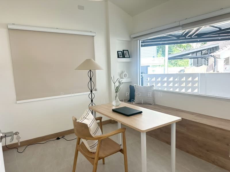 บ้านในโครงการ ให้เช่า – ใกล้มีโชคพลาซ่า เพียง 5 นาที ค่าเช่า 23,000 บาท/ เดือน รหัสทรัพย์ : No.5H654, Chiang Mai, San Phi Sua, Muang Chiang Mai, Chiang Mai, 3 Bedrooms, 100 sqm, Single Detached House For Rent, by Rutchaporn Tunsiri, 500298699 - DDproperty.com