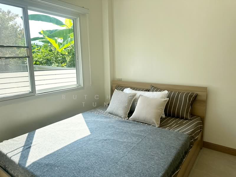 บ้านในโครงการ ให้เช่า – ใกล้มีโชคพลาซ่า เพียง 5 นาที ค่าเช่า 23,000 บาท/ เดือน รหัสทรัพย์ : No.5H654, Chiang Mai, San Phi Sua, Muang Chiang Mai, Chiang Mai, 3 Bedrooms, 100 sqm, Single Detached House For Rent, by Rutchaporn Tunsiri, 500298699 - DDproperty.com