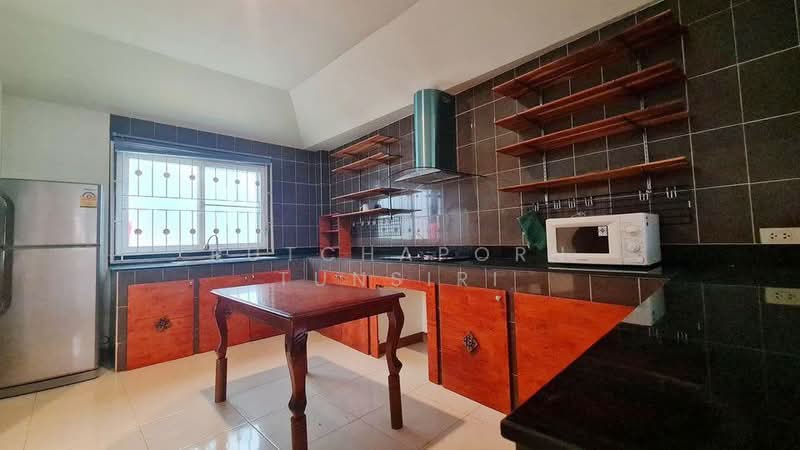 Pool Villa ให้เช่า ใกล้บิ๊กซีแม่เหียะ เพียง 10 นาที ค่าเช่า 33,000 บาท / เดือน รหัสทรัพย์ : No.9P019, Chiang Mai, San Phak Wan, Hang Dong, Chiang Mai, 3 Bedrooms, 200 sqm, Single Detached House For Rent, by Rutchaporn Tunsiri, 500298774 - DDproperty.com