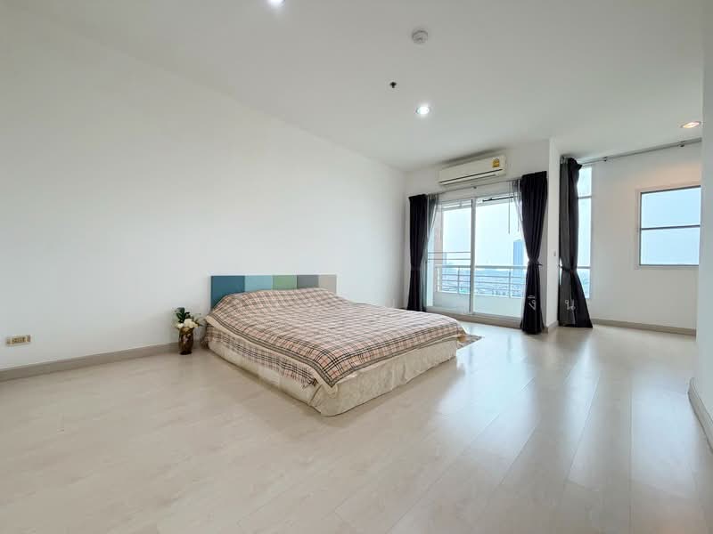 The Fourwings Residence, Bangkok, 335 Srinakarin, Hua Mak, Bang Kapi, Bangkok, 3 Bedrooms, 138 sqm, Condo For Rent, by คุณรวีวรรณ อู่เงิน, 500298803 - DDproperty.com