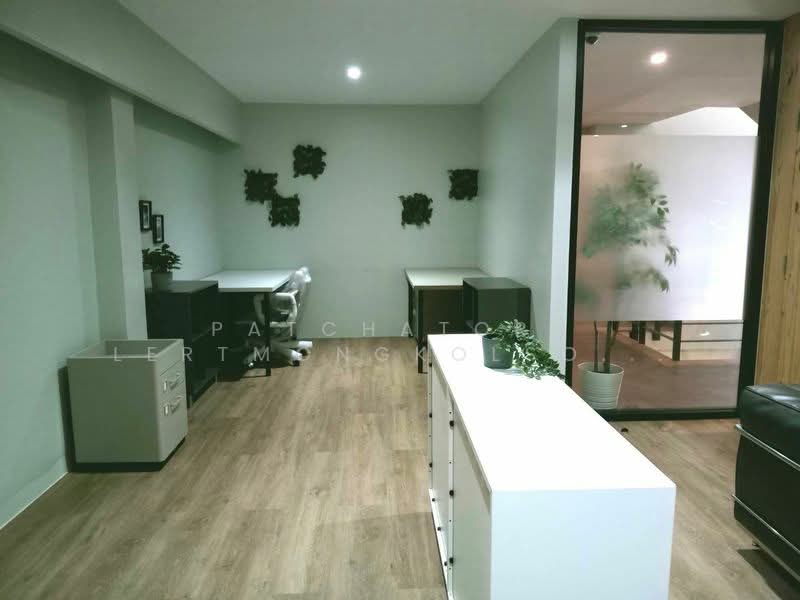Serviced Office for Rent, Silom, near BTS Chong Nonsi, Utilities Included, Co Registration allowed, Bangkok, สุริยวงศ์, Suriyawong, Bang Rak, Bangkok, , 20 sqm, Office Space For Rent, by Patchatorn Lertmongkolsomchok, 500298894 - DDproperty.com