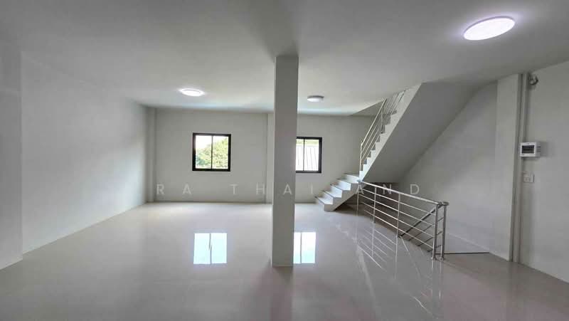 อาคารพาณิชย์ 3 ชั้น 2 คูหา ติดถนนใหญ่, Ang Thong, Bang Kaeo, Muang Ang Thong, Ang Thong, , 304 sqm, Shophouse For Sale, by ERA Thailand, 500298905 - DDproperty.com