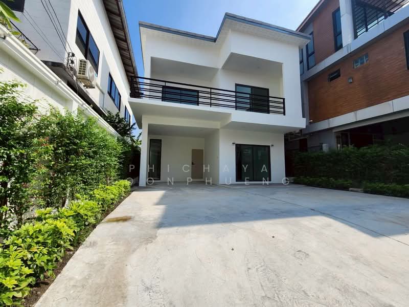 ขาย - ขายบ้านใหม่ สุขุมวิท ใกล้ BTS จอดรถได้หลายคัน สุขุมวิท 93 (ซอยพึ่งมี 29), กรุงเทพ