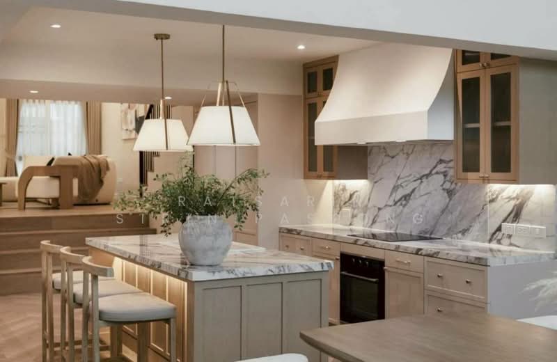 Townhouse Preedi, Bangkok, Bang Chak, Phra Khanong, Bangkok, 5 Bedrooms, 350 sqm, Townhouse For Rent, by Ratsarin Sirinipaspong, 500298913 - DDproperty.com