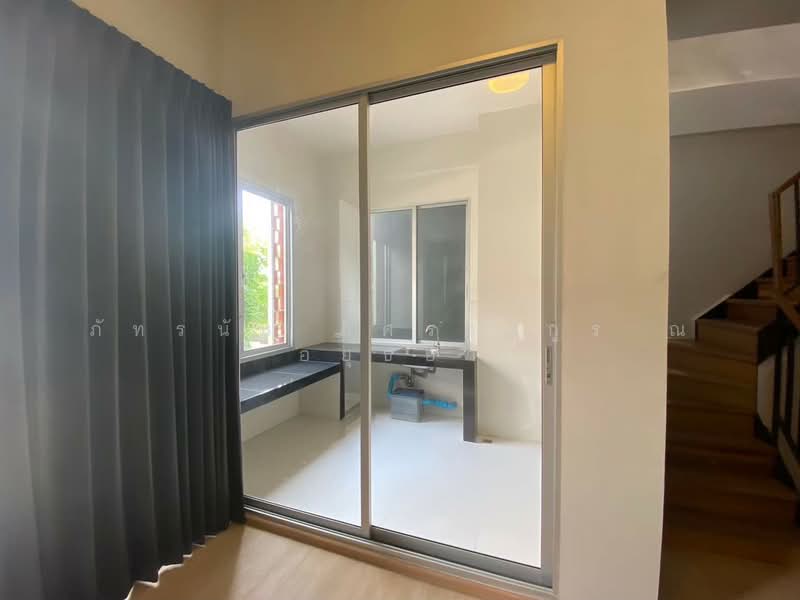 Siamese Blossom @ Fashion, Bangkok, Soi Ramindra 64, Khan Na Yao, Khan Na Yao, Bangkok, 3 Bedrooms, 190 sqm, Townhouse For Rent, by ภัทรนัน อิศรางกูร ณ อยุธยา, 500298914 - DDproperty.com