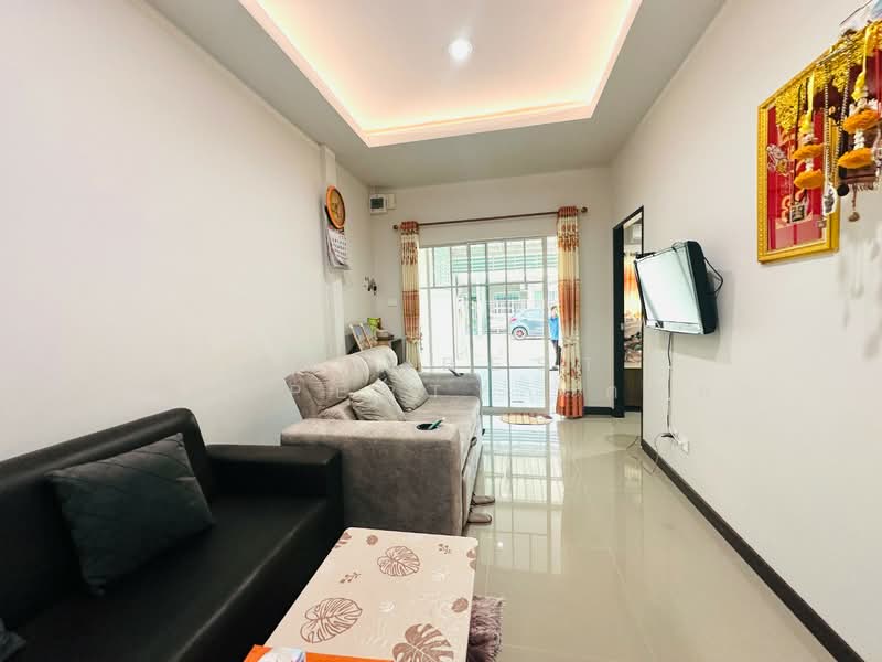 หมู่บ้านนิราวิลล์ วิลเลจ เศรษฐกิจ-พันธุวงษ์ (Niraville Village Setthakit-Phanthuwong) สมุทรสาคร, สมุทรสาคร, บ้านเกาะ, เมืองสมุทรสาคร, สมุทรสาคร, 120 ตร.ม., ทาวน์เฮ้าส์ ขาย, โดย The Best Property  ตาล, 500298939 - DDproperty.com