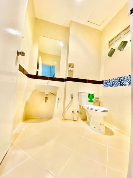 Baan Klang Muang The Royal Monaco Srinakarin-Pattanakarn : บ้านกลางเมือง เดอะรอยัล โมนาโค ศรีนครินทร์-พัฒนาการ, กรุงเทพ, ถนนพระราม 9 ซอย 43, สวนหลวง, สวนหลวง, กรุงเทพ, 220 ตร.ม., ทาวน์เฮ้าส์ ให้เช่า, โดย ธนรัชต์ ศักดิ์เรืองงาม, 500298940 - DDproperty.com