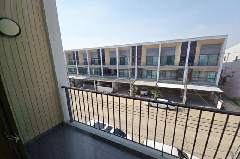 นลิน แกรนด์ อเวนิว, Bangkok, ถนนกาญจนาภิเษก, Thap Chang, Saphan Sung, Bangkok, 3 Bedrooms, 200 sqm, Townhouse For Sale, by คุณไอซ์, 500298946 - DDproperty.com