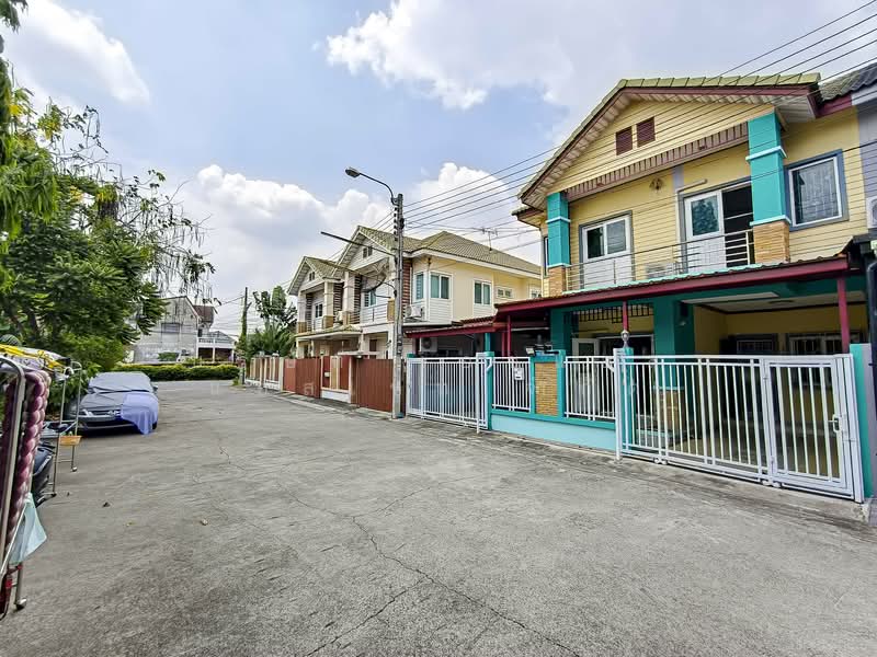 บ้านแฝด หมู่บ้าน ปิ่นทอง 4 ช่างอากาศอุทิศ 14 ดอนเมือง, กรุงเทพ, สีกัน, ดอนเมือง, กรุงเทพ, 135 ตร.ม., บ้านแฝด ขาย, โดย บริษัท เอชแอล แอสเซท จำกัด, 500298950 - DDproperty.com