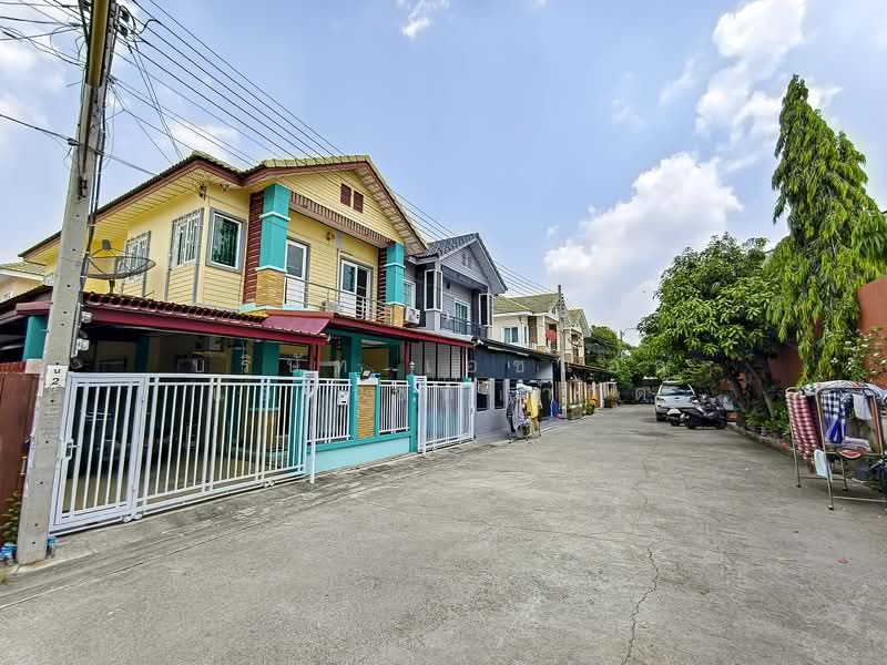 บ้านแฝด หมู่บ้าน ปิ่นทอง 4 ช่างอากาศอุทิศ 14 ดอนเมือง, กรุงเทพ, สีกัน, ดอนเมือง, กรุงเทพ, 135 ตร.ม., บ้านแฝด ขาย, โดย บริษัท เอชแอล แอสเซท จำกัด, 500298950 - DDproperty.com