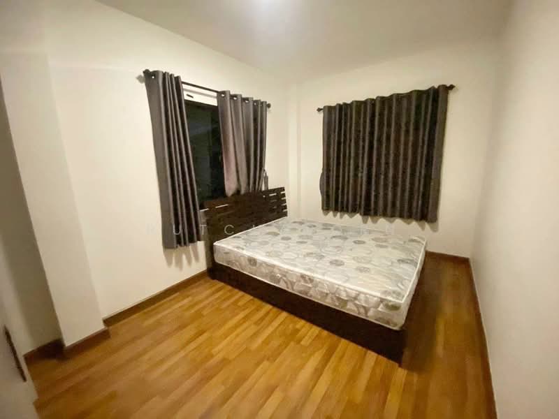 บ้านสวยในโครงการ ให้เช่า – ใกล้ตลาดท่ารั้ว เพียง 5 นาที ค่าเช่า 30,000 บาท / เดือน No.12H378, Chiang Mai, San Pu Loei, Doi Saket, Chiang Mai, 4 Bedrooms, 150 sqm, Single Detached House For Rent, by Rutchaporn Tunsiri, 500298954 - DDproperty.com