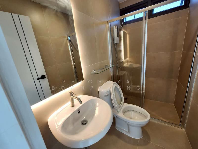 New House for Rent in Sukhumvit, Near BTS ฺ, Parking for Multiple Cars Sukhumvit 93 (Phueng Mi 29, Bangkok, Bang Chak, Phra Khanong, Bangkok, 3 Bedrooms, 180 sqm, Single Detached House For Rent, by Phichaya Boonphueng, 500298960 - DDproperty.com