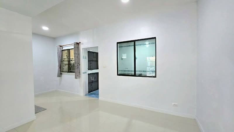 Baan Pruksa 79 Lumlukka Klong 3, Pathum Thani, Lam Luk Ka Road, Lat Sawai, Lam Luk Ka, Pathum Thani, 3 Bedrooms, 130 sqm, Townhouse For Sale, by คุณ ศันสนีย์ (เก๋), 500298984 - DDproperty.com