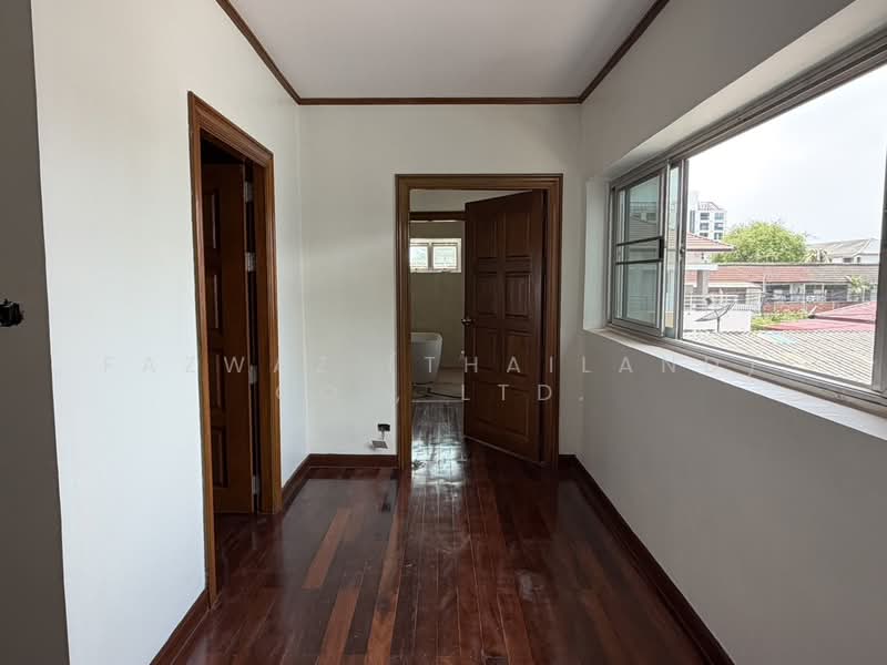 Panya Pattanakarn Village, Bangkok, Soi Phatthanakarn 30, Suan Luang, Bangkok, 4 Bedrooms, 400 sqm, Single Detached House For Rent, by Fazwaz (Thailand) Co., Ltd., 500298994 - DDproperty.com