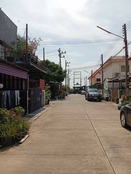 หมู่บ้านเพชรไพลิน สามพราน, Nakhon Pathom, Krathum Lom, Sam Phran, Nakhon Pathom, 2 Bedrooms, 120 sqm, Townhouse For Sale, by The Best Property เอ็กซ์, 500299016 - DDproperty.com