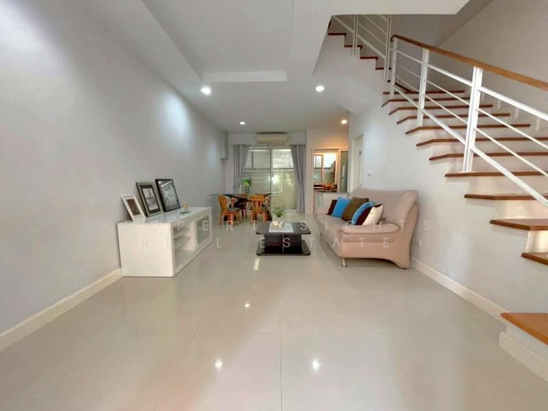 Baan Klang Krung Sathorn - North South Road : บ้านกลางกรุง สาทร-ถนนเหนือใต้, กรุงเทพ, บางโคล่, บางคอแหลม, กรุงเทพ, 200 ตร.ม., ทาวน์เฮ้าส์ ให้เช่า, โดย PROPERTYSIGHTS REAL ESTATE, 500299030 - DDproperty.com