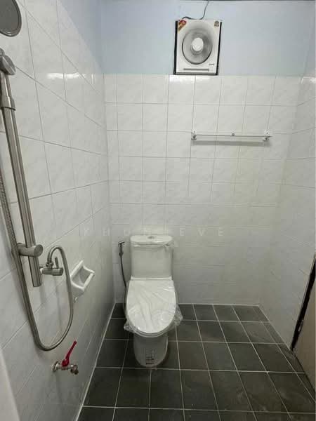 Newly Renovated Commercial Building for Rent Near BTS Samrong with Parking (SPSEVE1920), Samut Prakan, สุขุมวิท, Samrong Nua, Muang Samut Prakarn, Samut Prakan, , 365 sqm, Shophouse For Rent, by Khun Eve, 500299031 - DDproperty.com