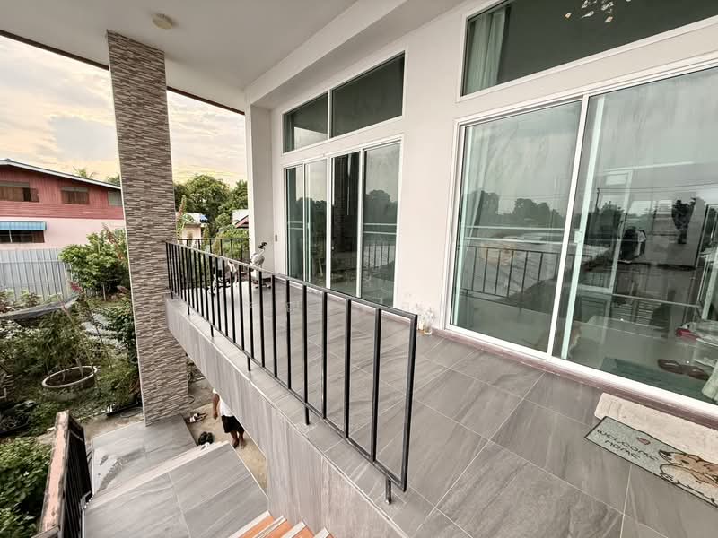 ขายบ้านเดี่ยว 2 หลัง พร้อมที่ดิน ขนาด 409 ตร.ว. พร้อมกิจการ ใกล้รถไฟฟ้า MRT สถานีแยกติวานนท์ บางกรวย, นนทบุรี, บางสีทอง, บางกรวย, นนทบุรี, 1,636 ตร.ม., บ้านเดี่ยว ขาย, โดย คุณ แอ๊ด, 500299077 - DDproperty.com