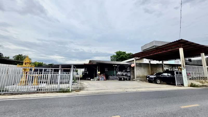 ขายบ้านเดี่ยว 2 หลัง พร้อมที่ดิน ขนาด 409 ตร.ว. พร้อมกิจการ ใกล้รถไฟฟ้า MRT สถานีแยกติวานนท์ บางกรวย, นนทบุรี, บางสีทอง, บางกรวย, นนทบุรี, 1,636 ตร.ม., บ้านเดี่ยว ขาย, โดย คุณ แอ๊ด, 500299077 - DDproperty.com