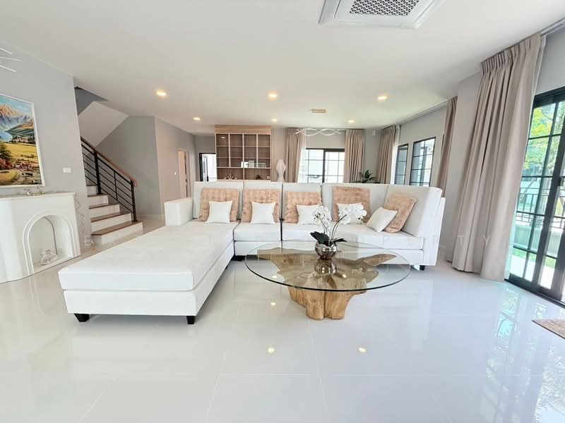 Centro Bangna, Samut Prakan, 111 Soi 3, Bang Kaeo, Bang Plee, Samut Prakan, 4 Bedrooms, 280 sqm, Single Detached House For Rent, by Sunny Next step, 500299121 - DDproperty.com