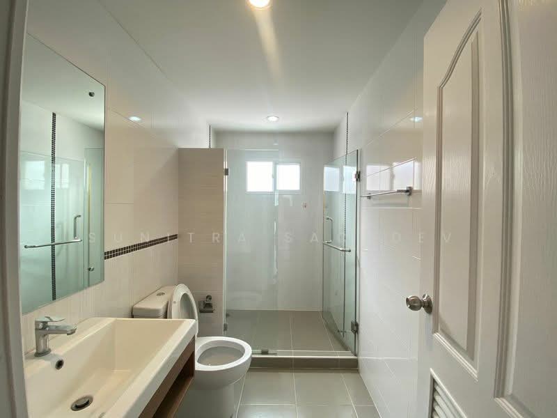 Passorn Prestiege Luxe Pattanakarn, Bangkok, Phatthanakan Road, Suan Luang, Bangkok, 4 Bedrooms, 220 sqm, Single Detached House For Rent, by Sunitra Sachdev, 500299124 - DDproperty.com