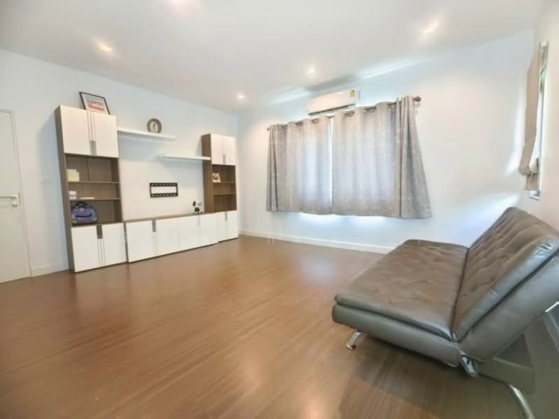 Burasiri Wongwaen-On Nut, Samut Prakan, Soi Kanchanaphisek 39, Kanchanaphisek Road, Rachathewa, Bang Plee, Samut Prakan, 4 Bedrooms, 222 sqm, Single Detached House For Sale, by Wicharn Kaonah, 500299137 - DDproperty.com