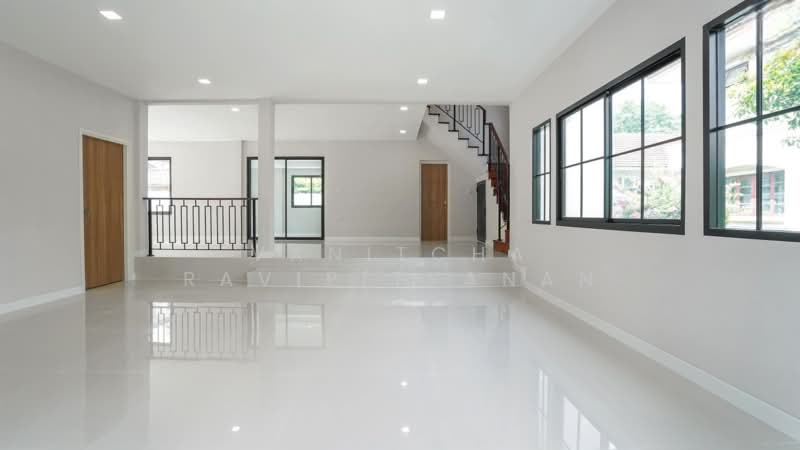 Ladawan Pinklao-Borommaratchachonnani, Bangkok, Borommaratchachonnani Road, Sala Thammasop, Thawi Watthana, Bangkok, 4 Bedrooms, 348 sqm, Single Detached House For Sale, by Vanitcha Ravipityanan, 500299169 - DDproperty.com
