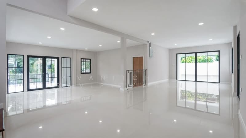 Ladawan Pinklao-Borommaratchachonnani, Bangkok, Borommaratchachonnani Road, Sala Thammasop, Thawi Watthana, Bangkok, 4 Bedrooms, 348 sqm, Single Detached House For Sale, by Vanitcha Ravipityanan, 500299169 - DDproperty.com