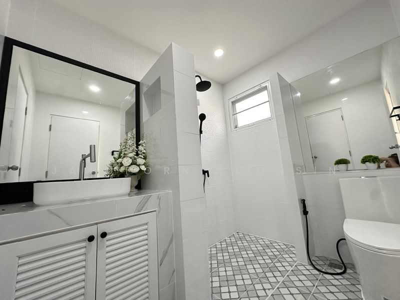 Nantawan Ramintra-Watcharaphon, Bangkok, Sukhaphiban 5 Road, Tha Rang, Bang Khen, Bangkok, 4 Bedrooms, 212 sqm, Single Detached House For Sale, by Jatuporn Amonsin, 500299176 - DDproperty.com