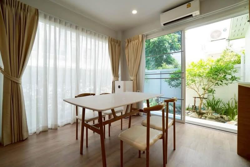 ทาวน์เฮ้าส์ให้เช่า – ใกล้โรงเรียนนานาชาตินครพายัพ เพียง 5 นาที ค่าเช่า 31,000 บาท / เดือน No.5H584, Chiang Mai, San Phi Sua, Muang Chiang Mai, Chiang Mai, 3 Bedrooms, 110 sqm, Townhouse For Rent, by Rutchaporn Tunsiri, 500299186 - DDproperty.com