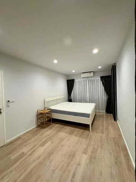 ทาวน์เฮ้าส์ให้เช่า – ใกล้โรงเรียนนานาชาตินครพายัพ เพียง 5 นาที ค่าเช่า 31,000 บาท / เดือน No.5H584, Chiang Mai, San Phi Sua, Muang Chiang Mai, Chiang Mai, 3 Bedrooms, 110 sqm, Townhouse For Rent, by Rutchaporn Tunsiri, 500299186 - DDproperty.com