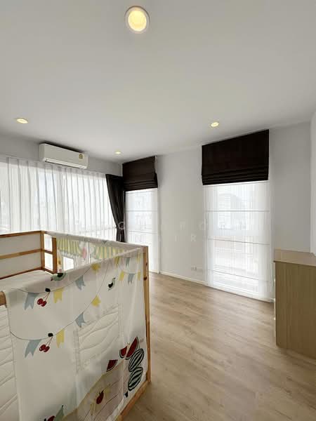 ทาวน์เฮ้าส์ให้เช่า – ใกล้โรงเรียนนานาชาตินครพายัพ เพียง 5 นาที ค่าเช่า 31,000 บาท / เดือน No.5H584, เชียงใหม่, สันผีเสื้อ, เมืองเชียงใหม่, เชียงใหม่, 110 ตร.ม., ทาวน์เฮ้าส์ ให้เช่า, โดย Rutchaporn Tunsiri, 500299186 - DDproperty.com