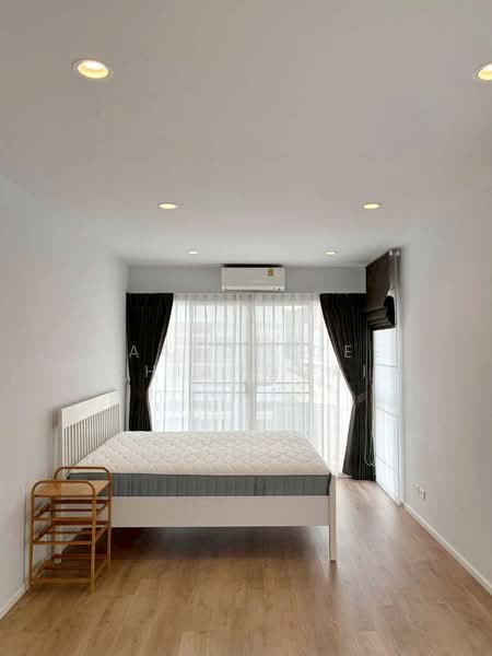 ทาวน์เฮ้าส์ให้เช่า – ใกล้โรงเรียนนานาชาตินครพายัพ เพียง 5 นาที ค่าเช่า 31,000 บาท / เดือน No.5H584, Chiang Mai, San Phi Sua, Muang Chiang Mai, Chiang Mai, 3 Bedrooms, 110 sqm, Townhouse For Rent, by Baandeedee Chiangmai, 500299186 - DDproperty.com