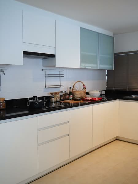 Shama Ekamai Bangkok, Bangkok, Ekamai Soi 8, Sukhumvit 63 Road, Phra Kanong Nua, Watthana, Bangkok, 3 Bedrooms, 250 sqm, Condo For Rent, by Juthabhorn Uppachit (Amy), 500299205 - DDproperty.com