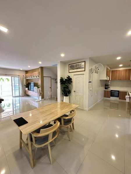 อำเภอบางละมุง ชลบุรี, Chon Buri (Pattaya), Bang Lamung, Bang Lamung (Pattaya), Chon Buri (Pattaya), 3 Bedrooms, 250 sqm, Single Detached House For Sale, by HOME Real Estate Service, 500299211 - DDproperty.com