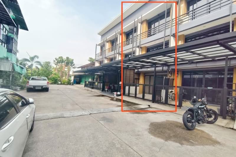 ขาย - ขายทาวน์เฮ้าส์ 3 ชั้น จรัญสนิทวงศ์ 62 - ราชวิถี 21 ใกล้ MRT สิรินธร บางพลัด, กรุงเทพ